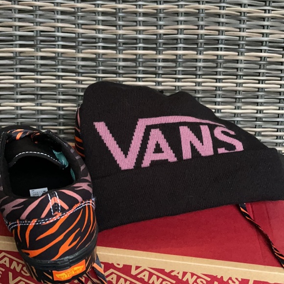 VANS BREAKIN CURFEW - Picture 16 of 16